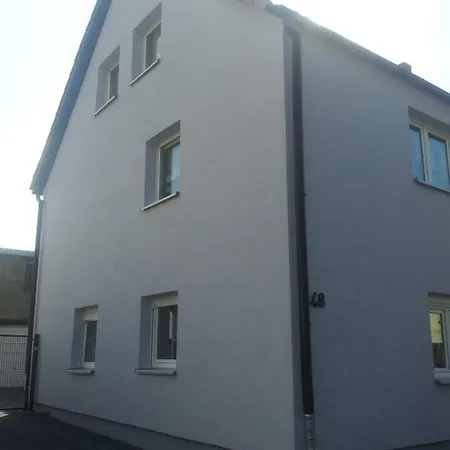 Kleines Zwischen Ega Und Messe Apartman *