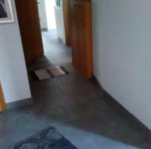 Kleines Zwischen Ega Und Messe *