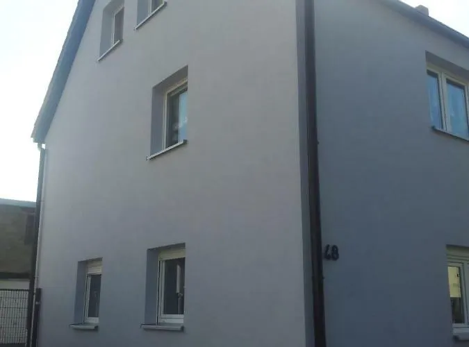 Kleines Zwischen Ega Und Messe Daire *